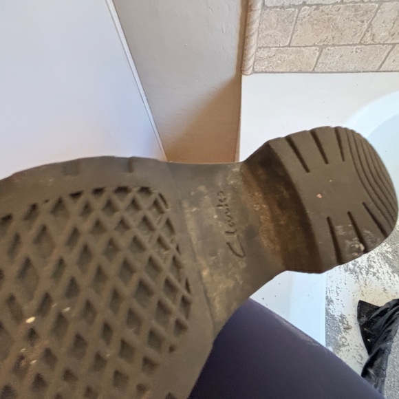 Clarks Black Leather Ankle Boots with Buckle Detail Women’s 7E Goth Grunge 90s - Picture 7 of 7